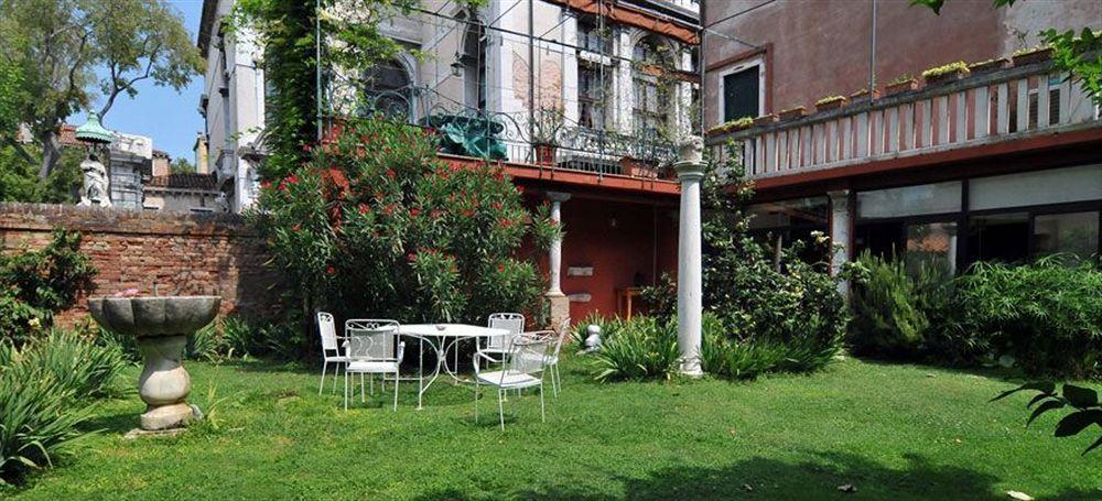 Appartamento Garden Ca' Rezzonico Venice Ngoại thất bức ảnh