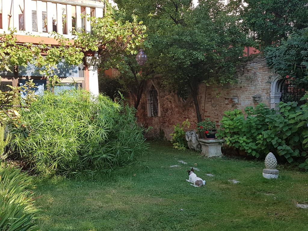 Appartamento Garden Ca' Rezzonico Venice Ngoại thất bức ảnh