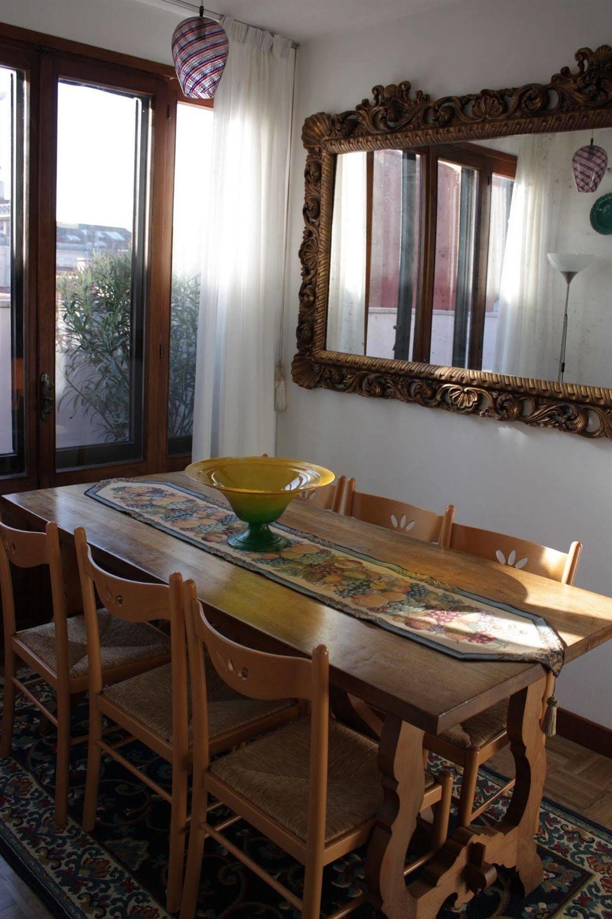 Appartamento Garden Ca' Rezzonico Venice Ngoại thất bức ảnh
